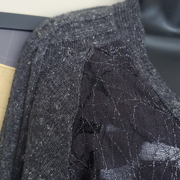 Simply Vera Cardigan - Picture 3 of 7